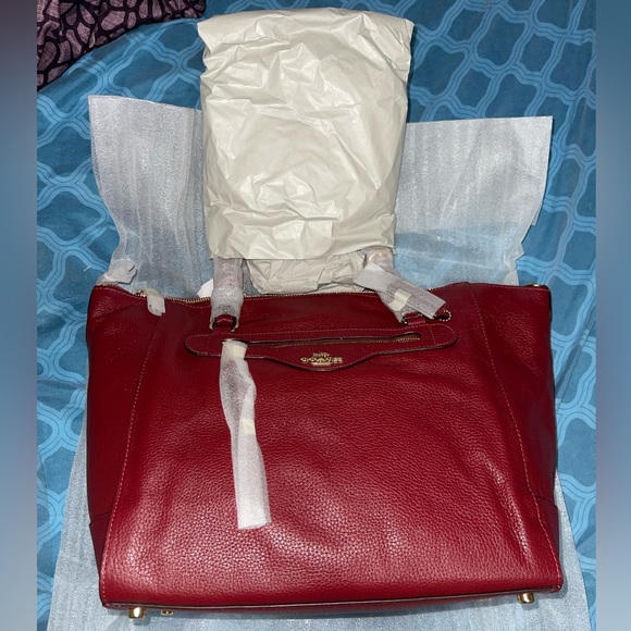 NWT COACH handbag. Red, leather - Picture 3 of 8